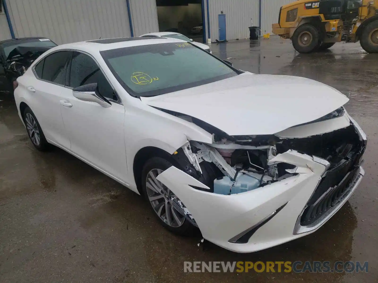 1 Photograph of a damaged car 58ABZ1B13KU024416 LEXUS ES350 2019