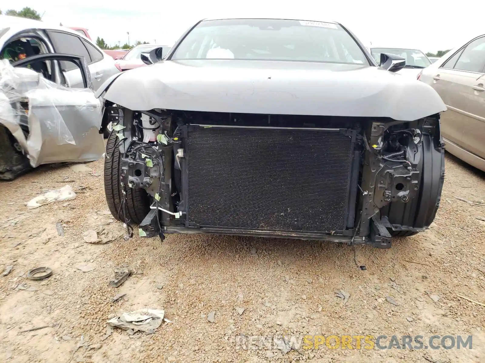 9 Photograph of a damaged car 58ABZ1B13KU025050 LEXUS ES350 2019