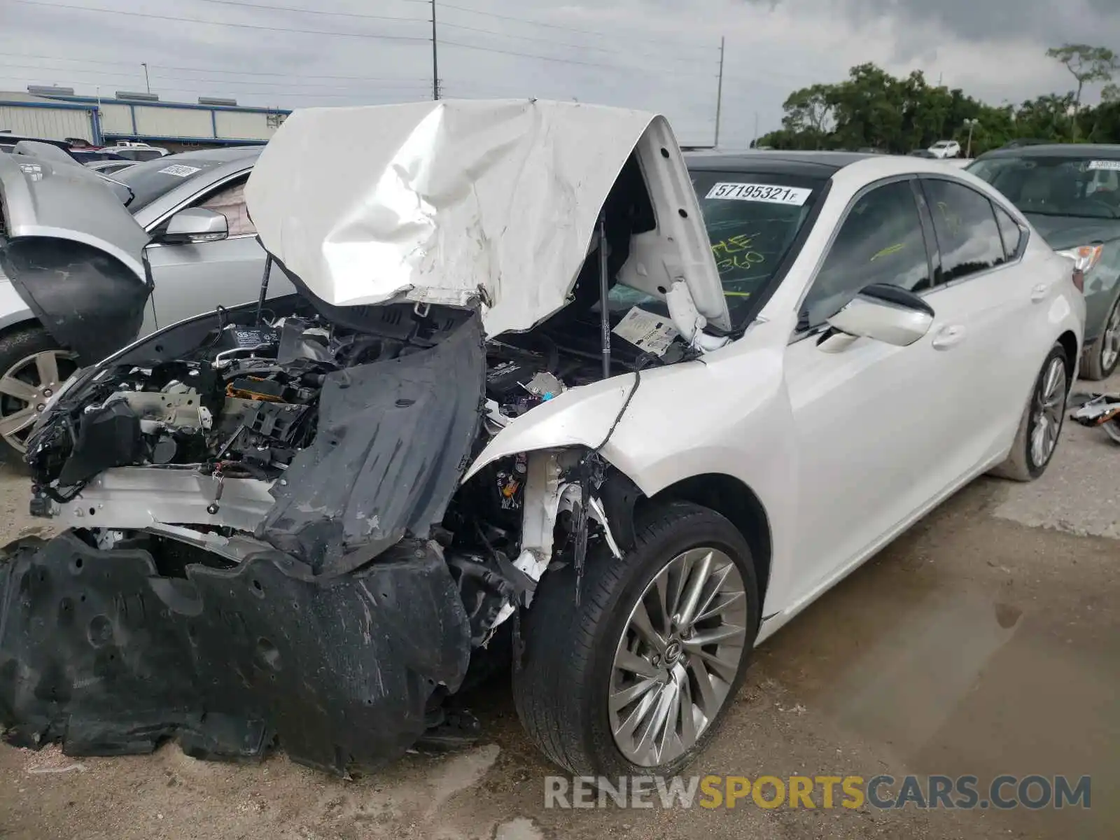 2 Photograph of a damaged car 58ABZ1B13KU025159 LEXUS ES350 2019