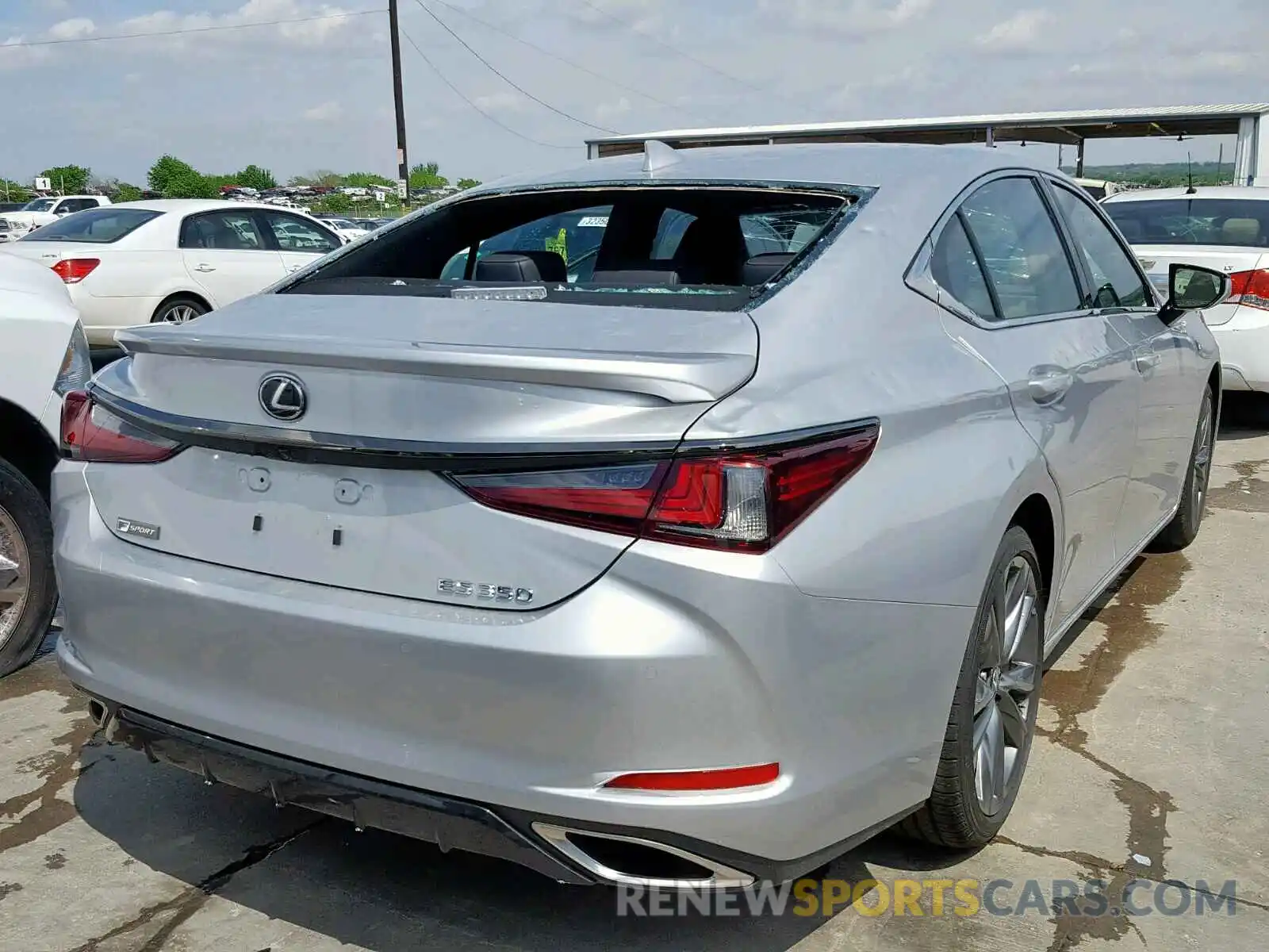 4 Photograph of a damaged car 58ABZ1B13KU025923 LEXUS ES350 2019