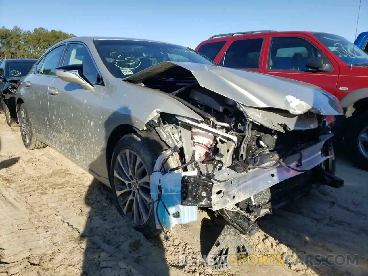 1 Photograph of a damaged car 58ABZ1B13KU030300 LEXUS ES350 2019