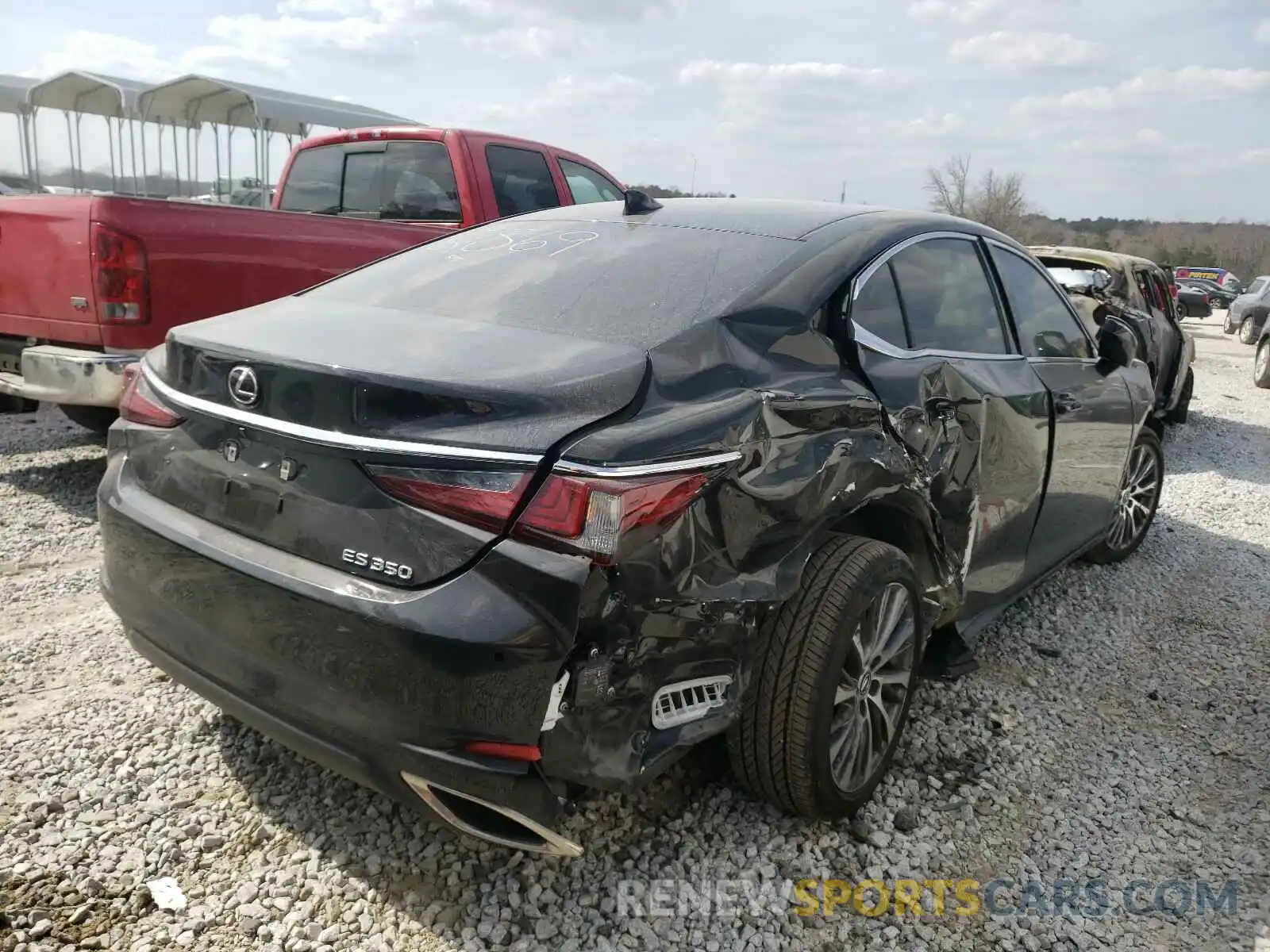 4 Photograph of a damaged car 58ABZ1B13KU032869 LEXUS ES350 2019
