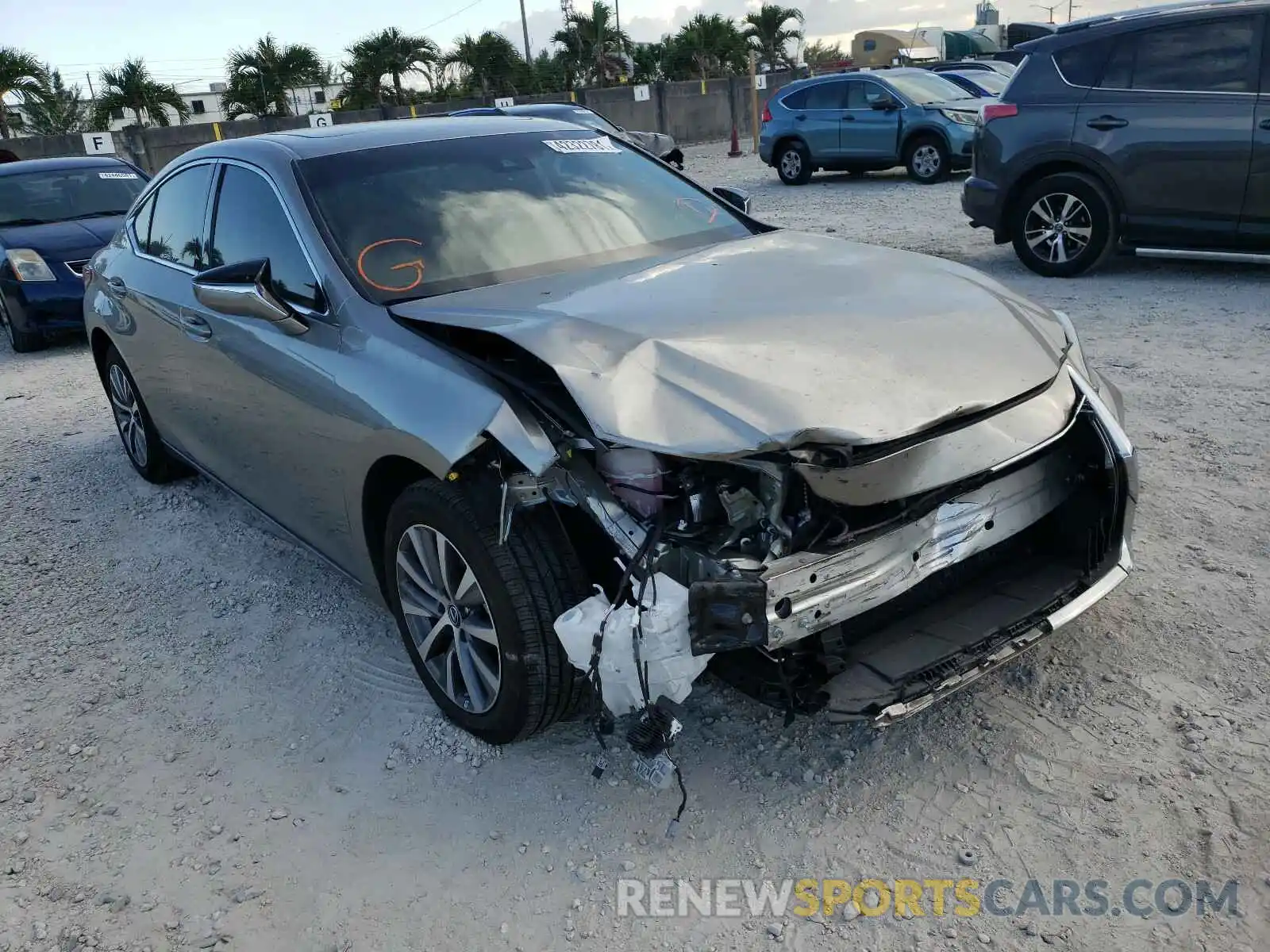 1 Photograph of a damaged car 58ABZ1B13KU034816 LEXUS ES350 2019