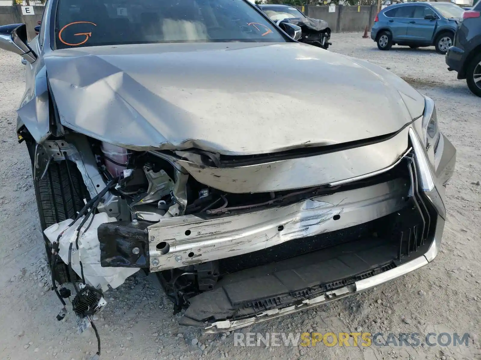 9 Photograph of a damaged car 58ABZ1B13KU034816 LEXUS ES350 2019