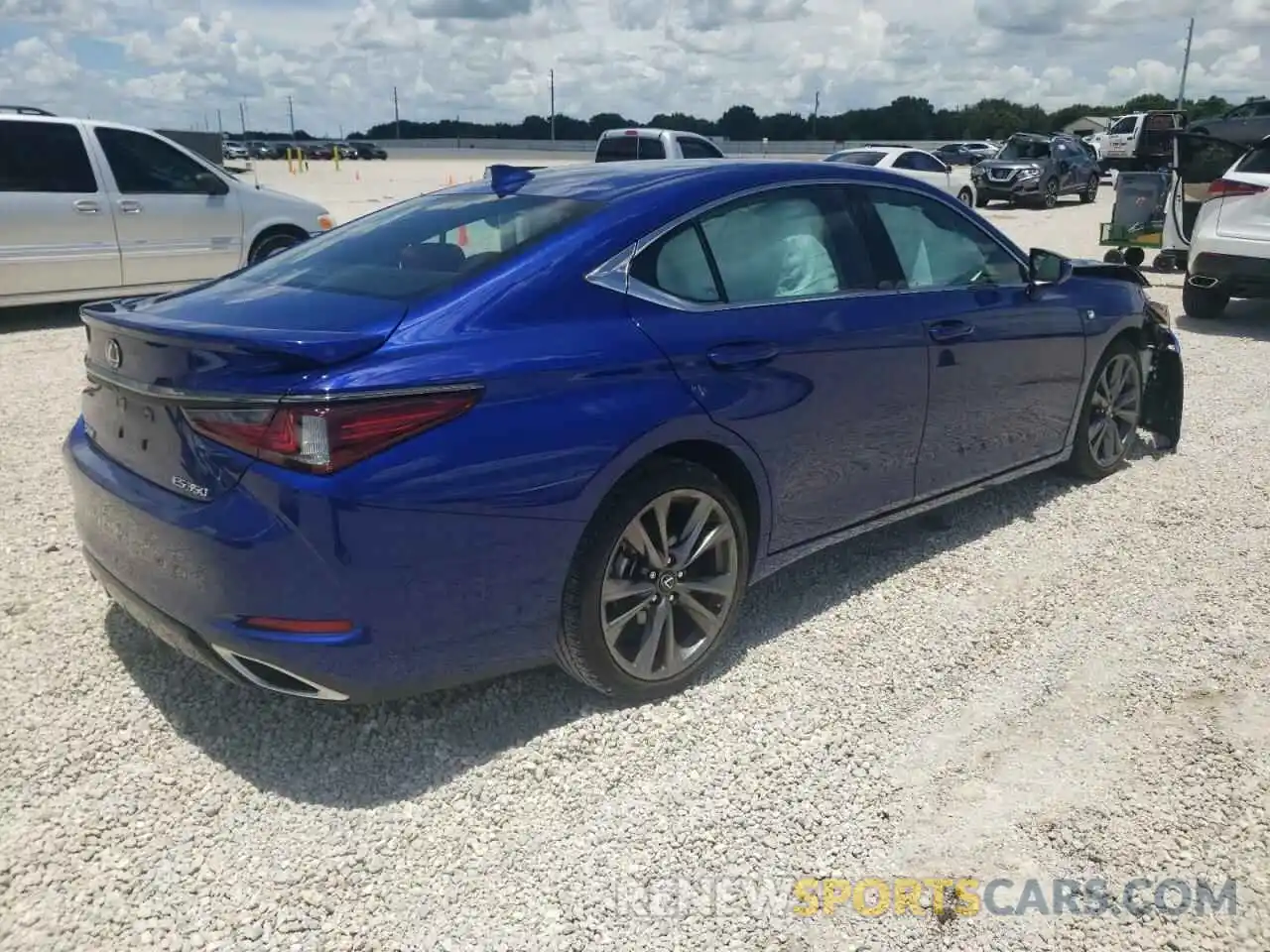 4 Photograph of a damaged car 58ABZ1B13KU035108 LEXUS ES350 2019