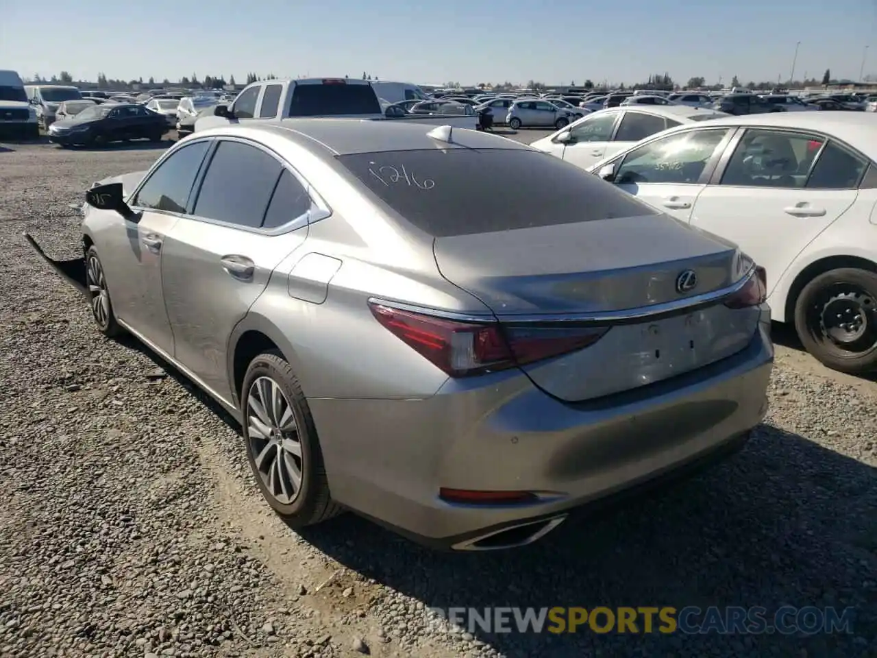 3 Photograph of a damaged car 58ABZ1B13KU049011 LEXUS ES350 2019