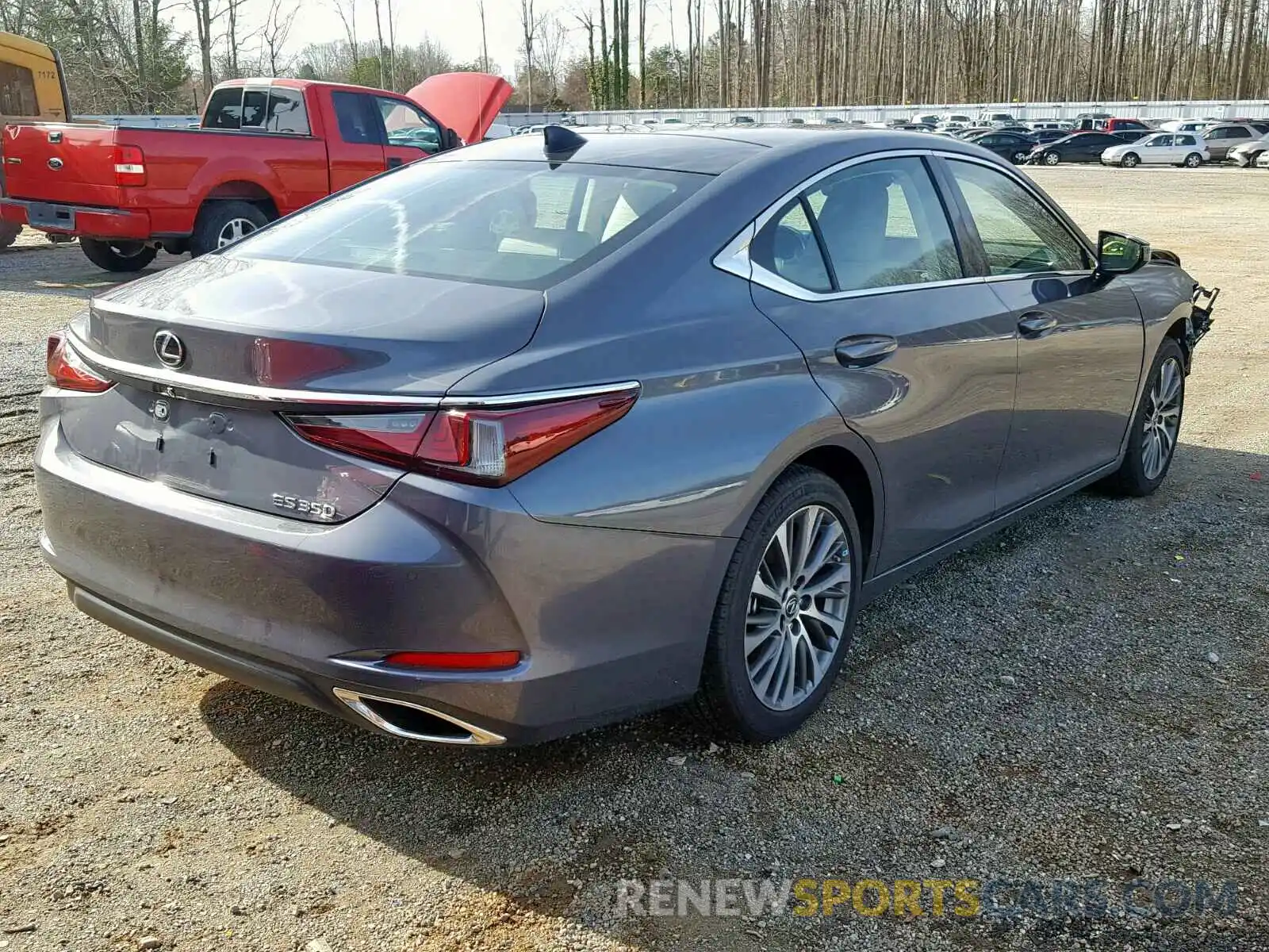 4 Photograph of a damaged car 58ABZ1B14KU005387 LEXUS ES350 2019