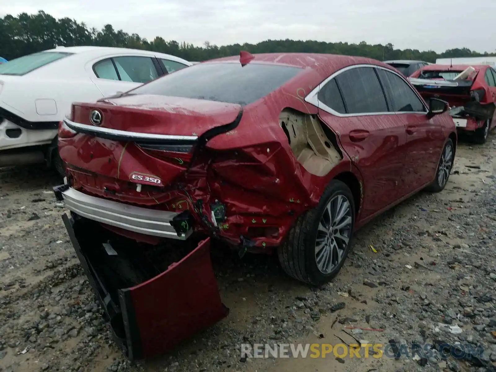 4 Photograph of a damaged car 58ABZ1B14KU006653 LEXUS ES350 2019