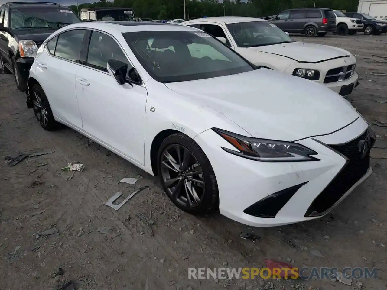 1 Photograph of a damaged car 58ABZ1B14KU006779 LEXUS ES350 2019