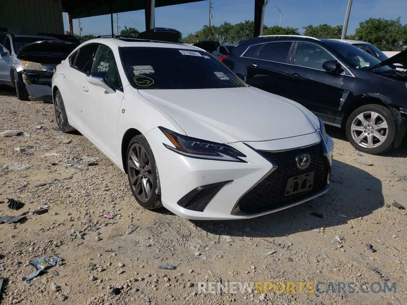 1 Photograph of a damaged car 58ABZ1B14KU007043 LEXUS ES350 2019