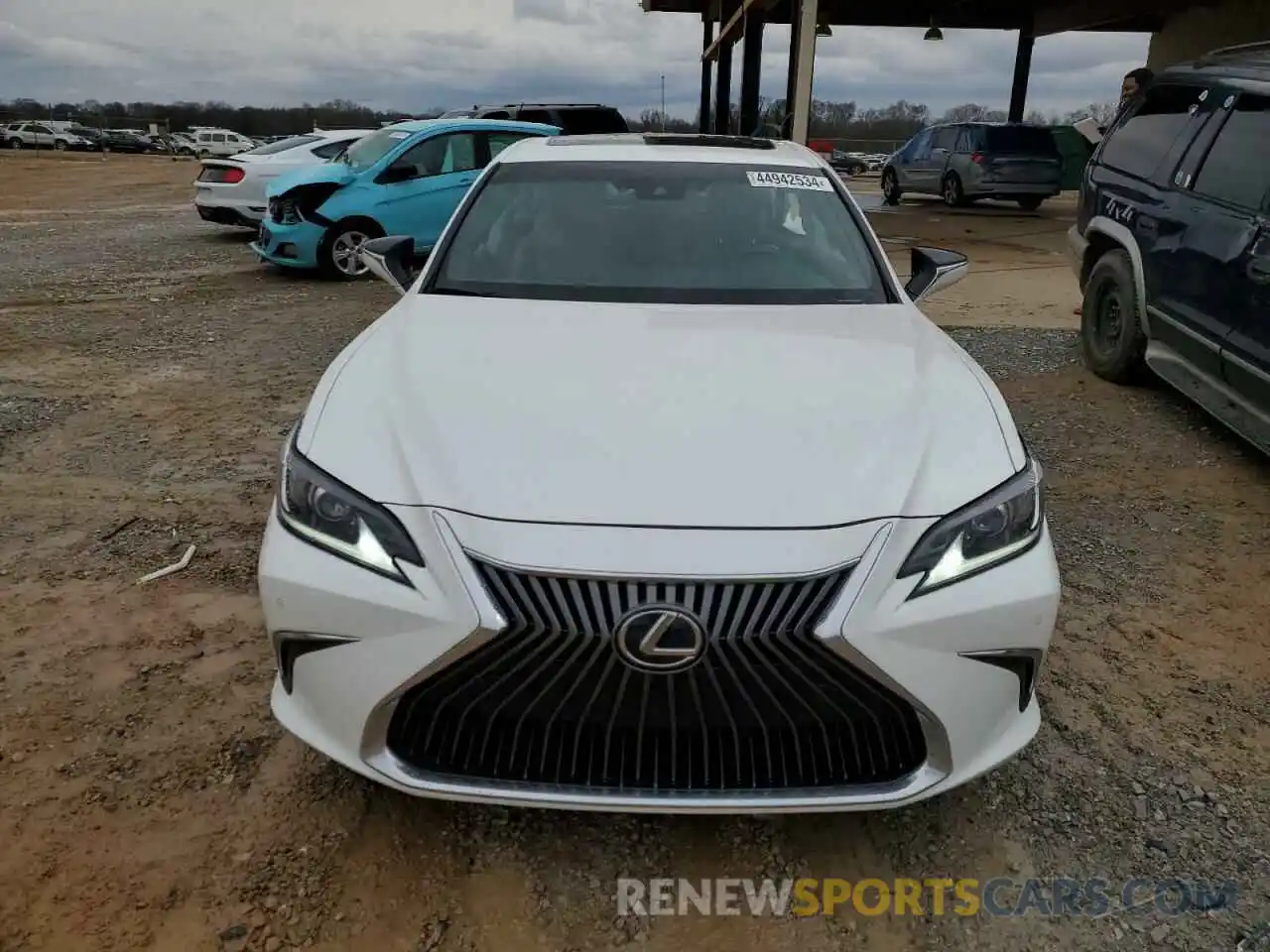 5 Photograph of a damaged car 58ABZ1B14KU009407 LEXUS ES350 2019