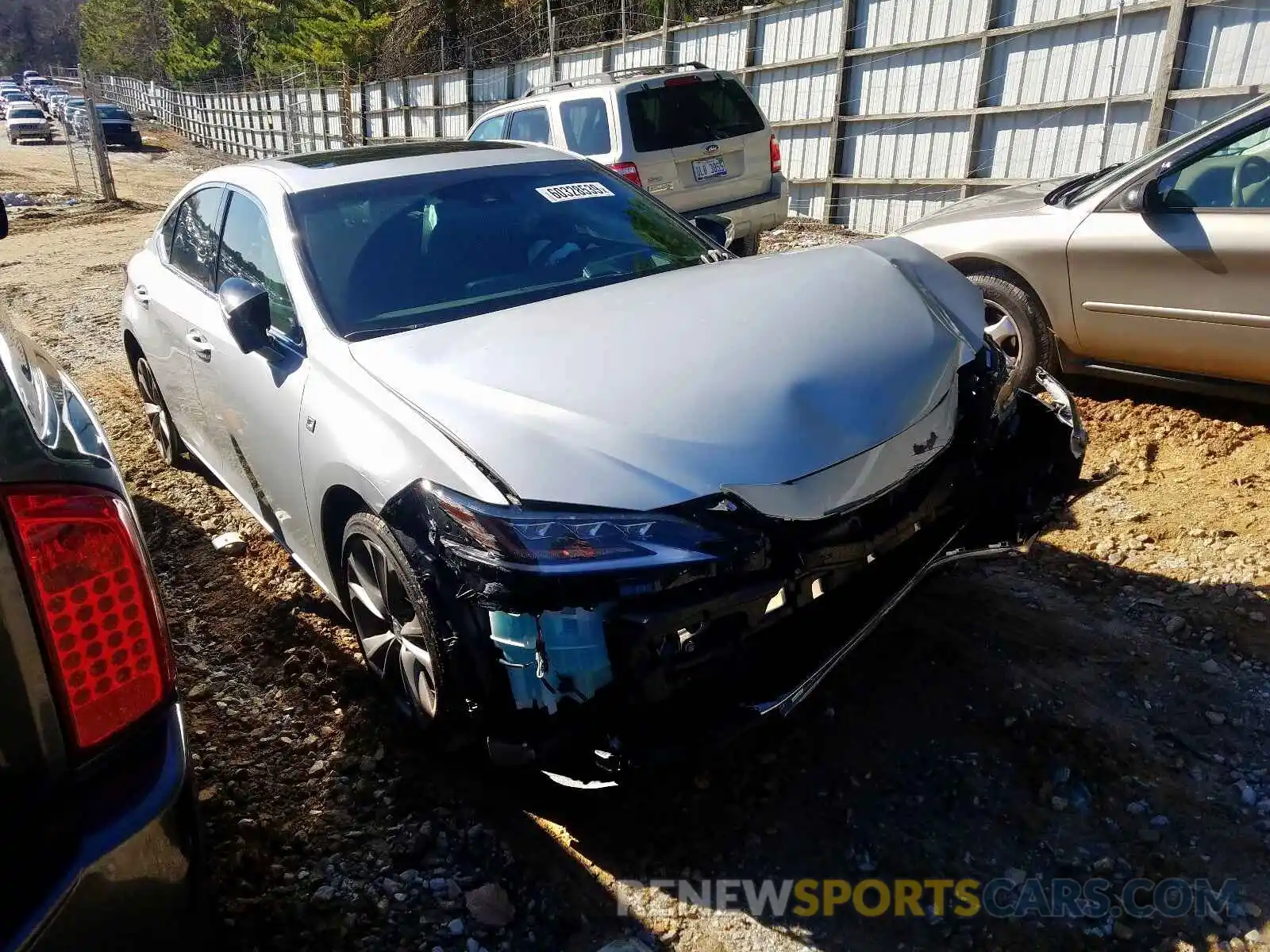 1 Photograph of a damaged car 58ABZ1B14KU009956 LEXUS ES350 2019