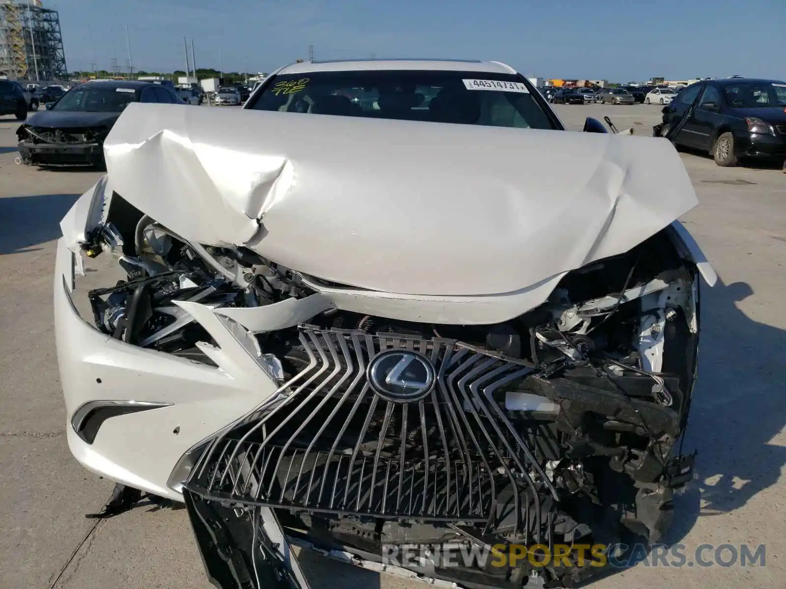 7 Photograph of a damaged car 58ABZ1B14KU019192 LEXUS ES350 2019