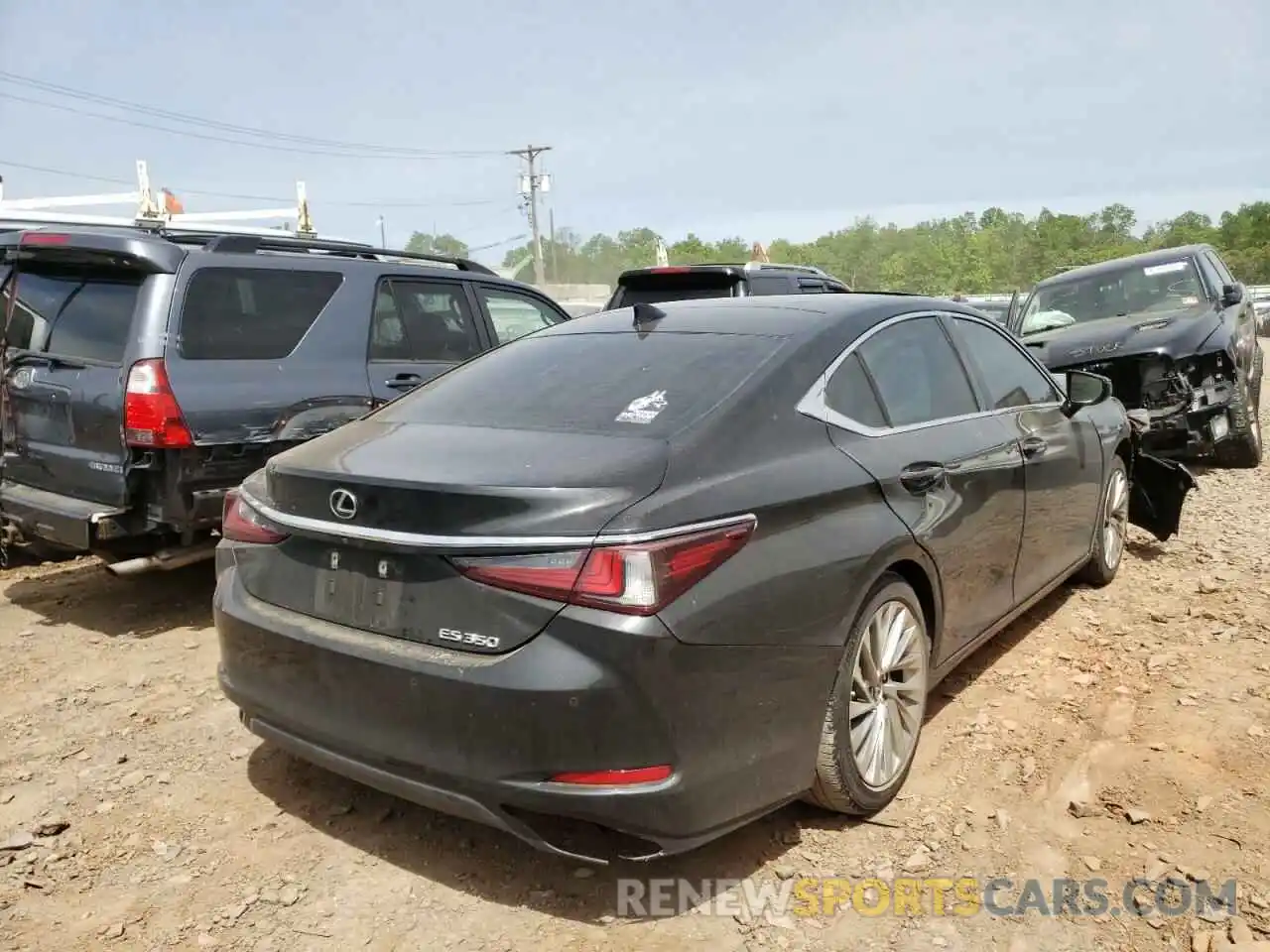 4 Photograph of a damaged car 58ABZ1B14KU022027 LEXUS ES350 2019