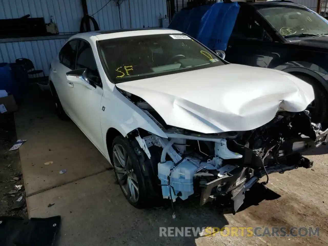 1 Photograph of a damaged car 58ABZ1B14KU023078 LEXUS ES350 2019