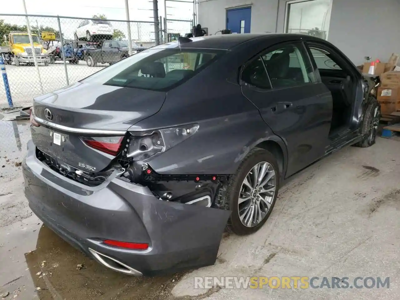 4 Photograph of a damaged car 58ABZ1B14KU024280 LEXUS ES350 2019