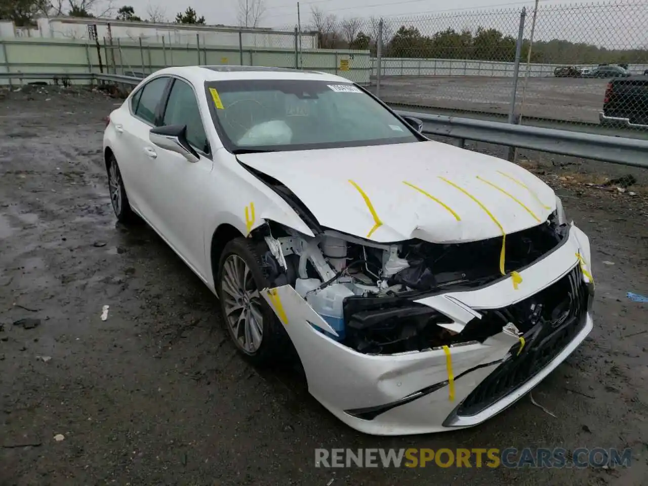 1 Photograph of a damaged car 58ABZ1B14KU028684 LEXUS ES350 2019