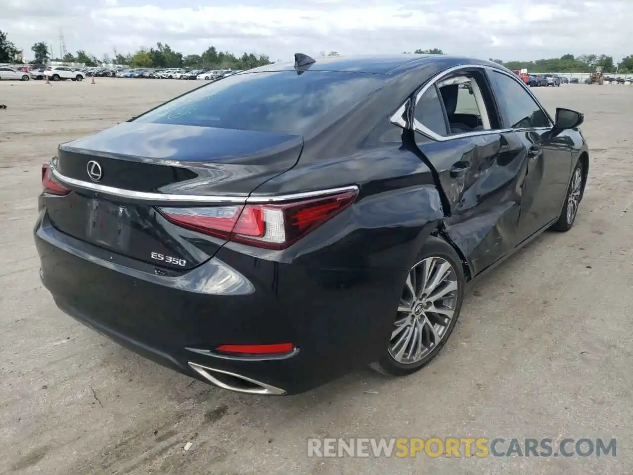 4 Photograph of a damaged car 58ABZ1B14KU031763 LEXUS ES350 2019