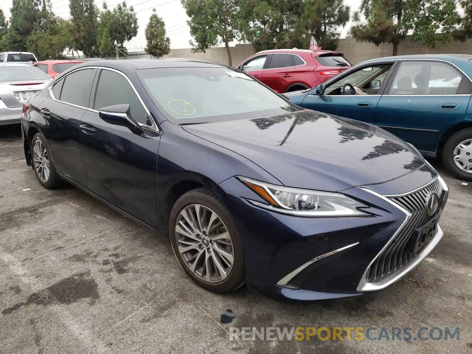 1 Photograph of a damaged car 58ABZ1B14KU037546 LEXUS ES350 2019