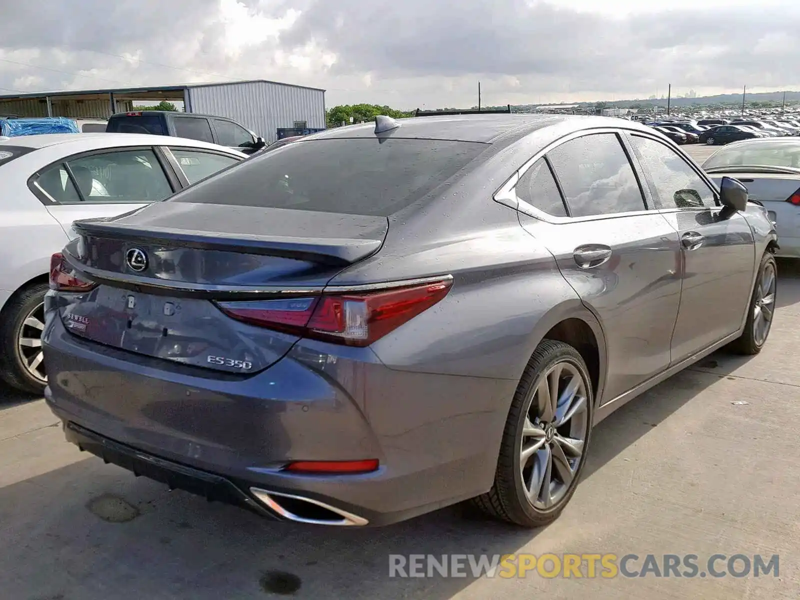 4 Photograph of a damaged car 58ABZ1B15KU002529 LEXUS ES350 2019