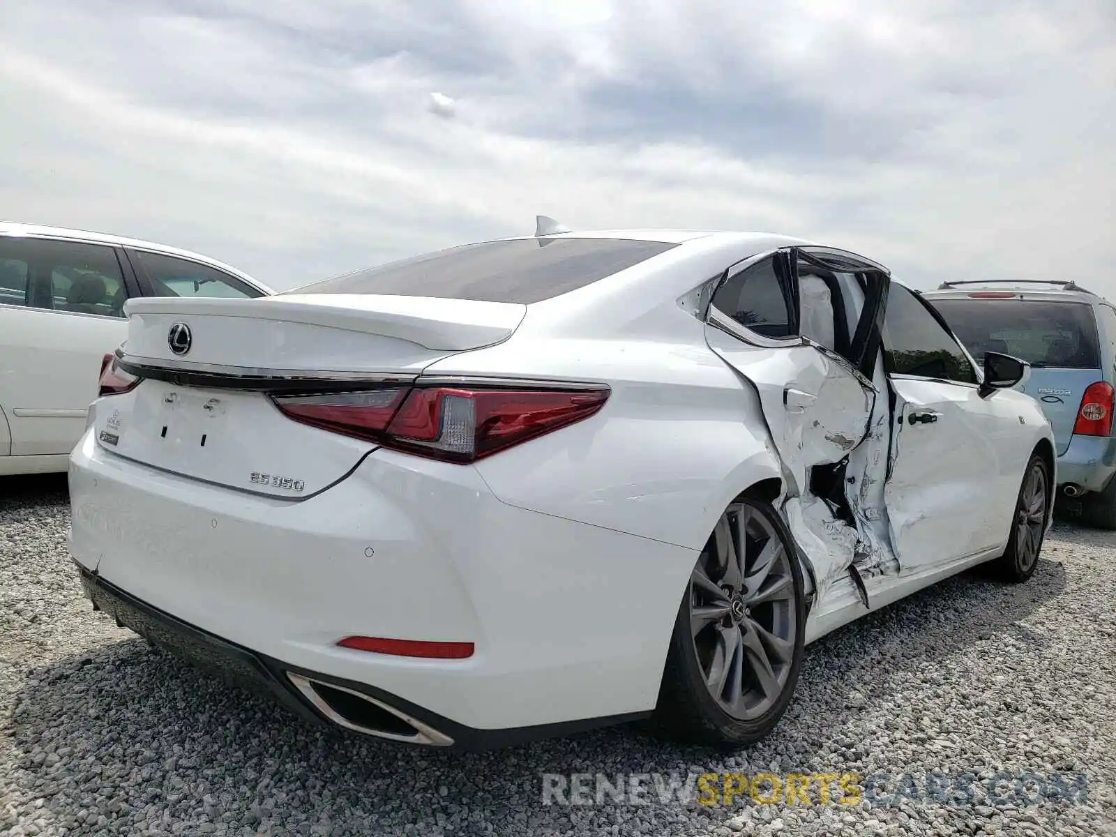 4 Photograph of a damaged car 58ABZ1B15KU003616 LEXUS ES350 2019