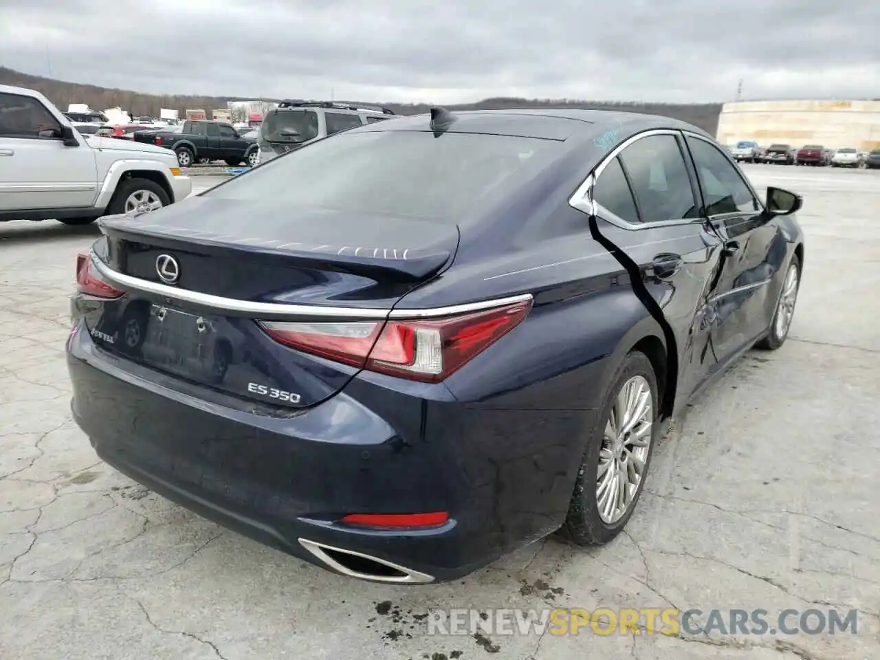 4 Photograph of a damaged car 58ABZ1B15KU007844 LEXUS ES350 2019