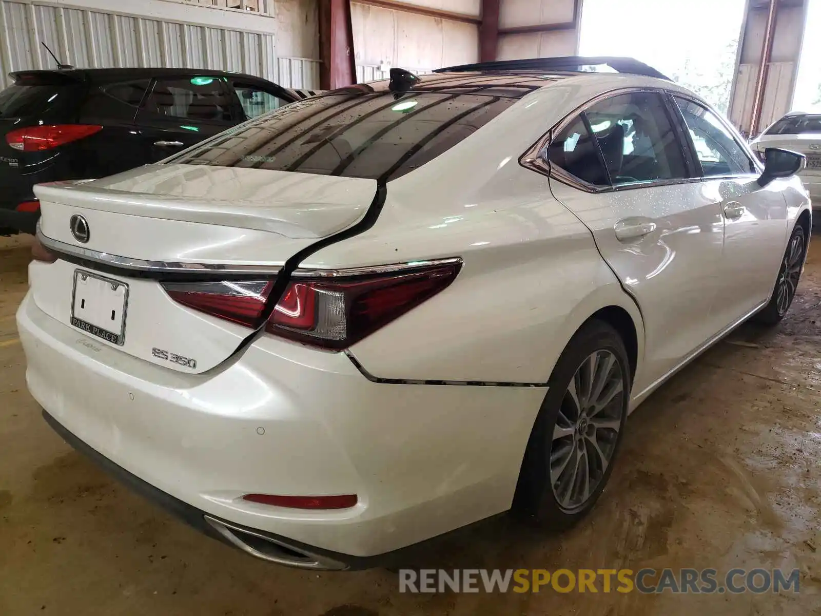 4 Photograph of a damaged car 58ABZ1B15KU008976 LEXUS ES350 2019