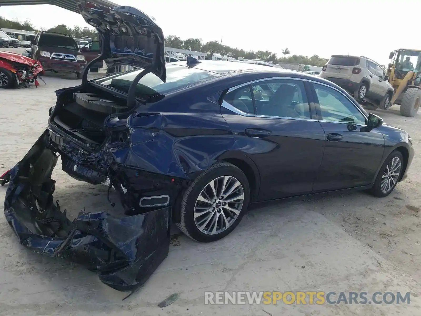 4 Photograph of a damaged car 58ABZ1B15KU012199 LEXUS ES350 2019