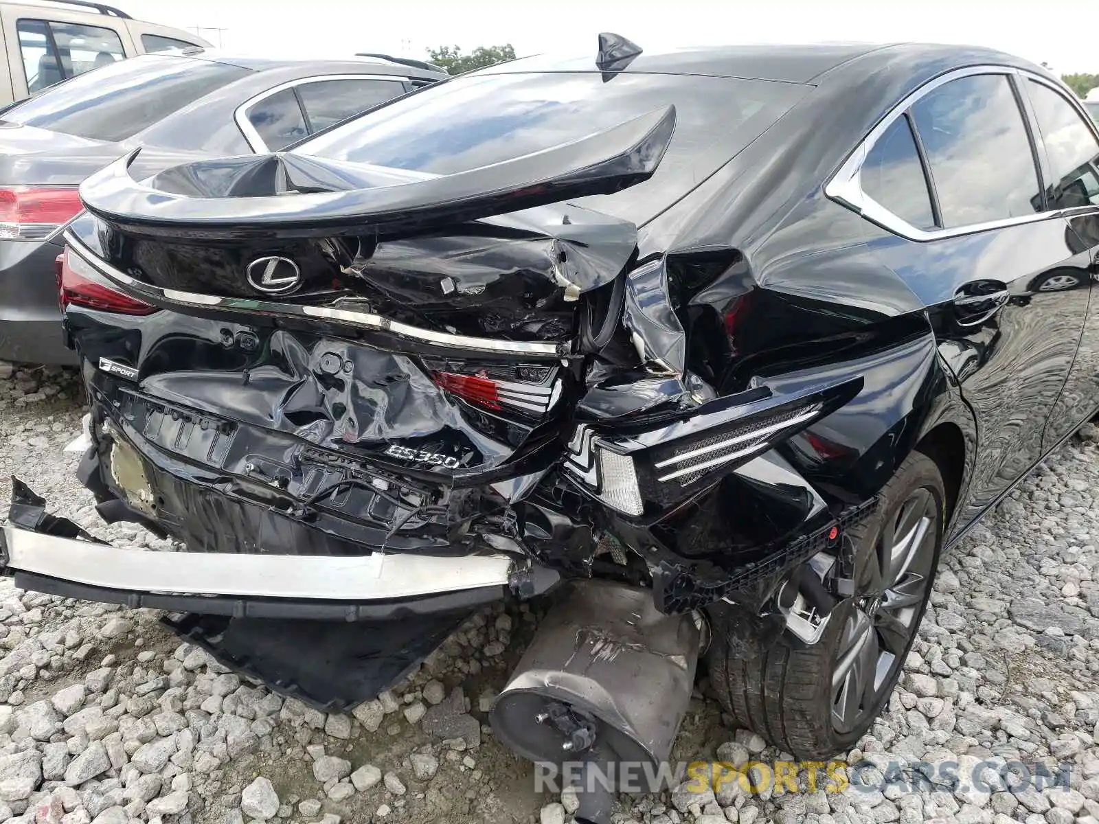 9 Photograph of a damaged car 58ABZ1B15KU015152 LEXUS ES350 2019