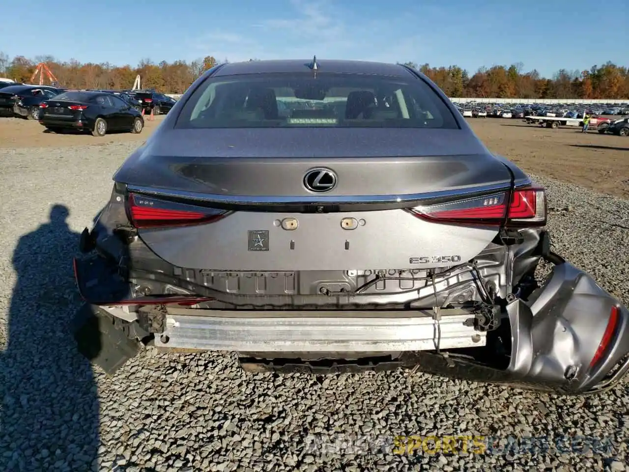 6 Photograph of a damaged car 58ABZ1B15KU015393 LEXUS ES350 2019