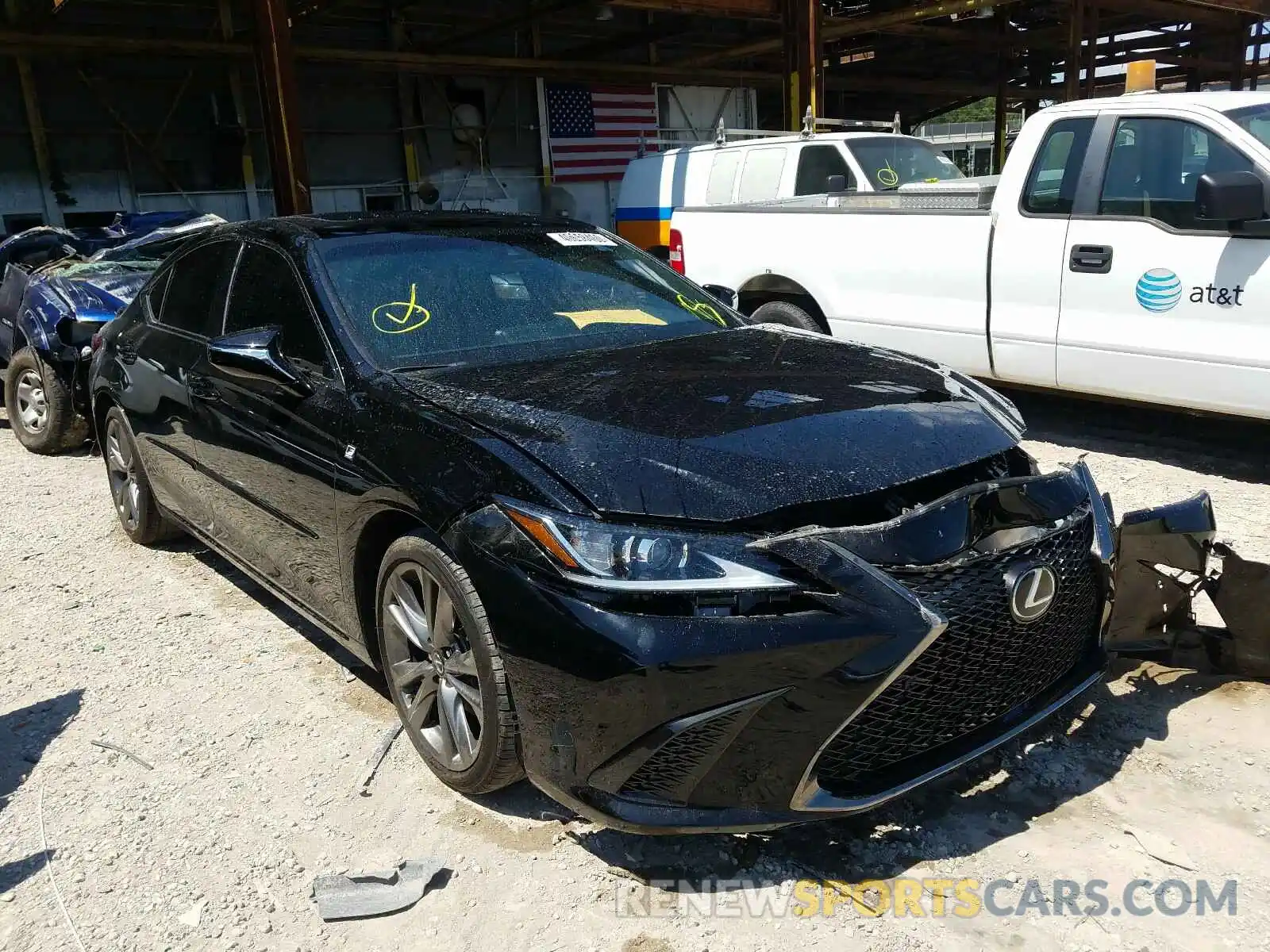 1 Photograph of a damaged car 58ABZ1B15KU023722 LEXUS ES350 2019