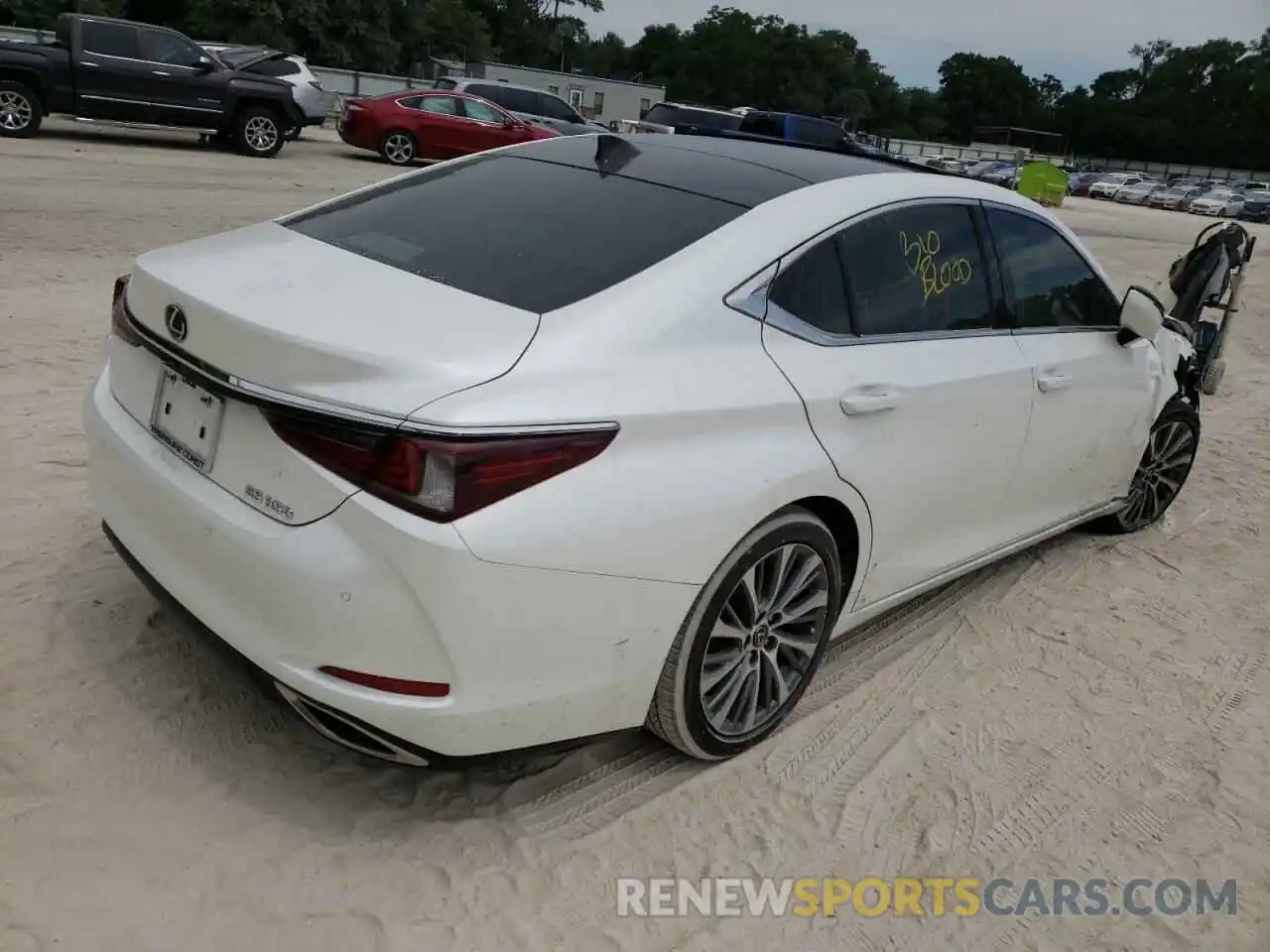 4 Photograph of a damaged car 58ABZ1B15KU025518 LEXUS ES350 2019