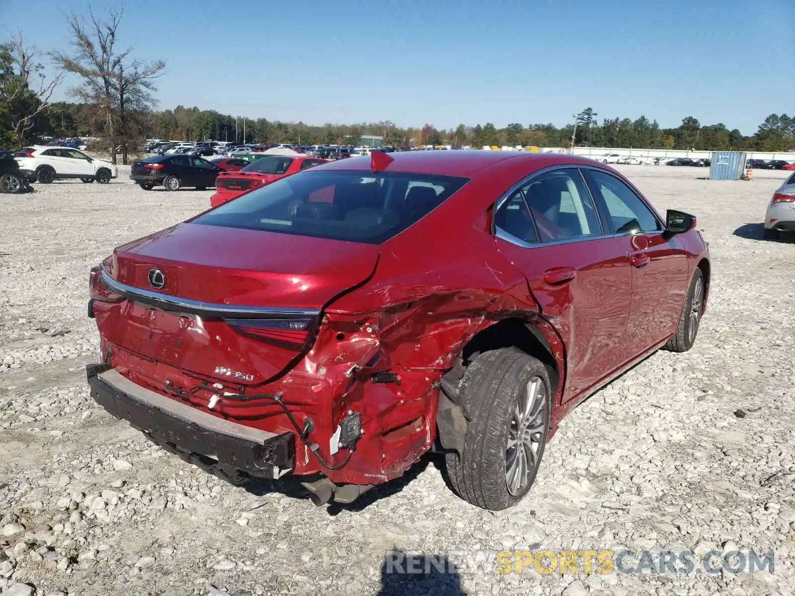 4 Photograph of a damaged car 58ABZ1B15KU027446 LEXUS ES350 2019