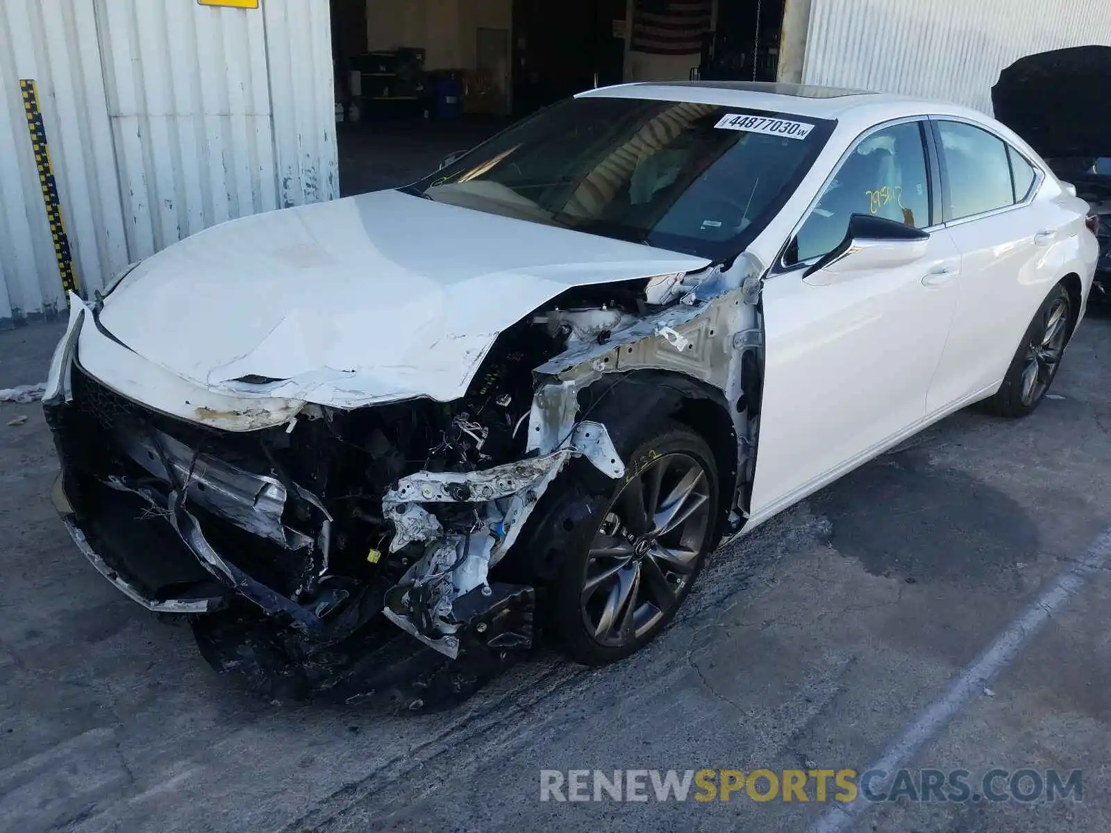 2 Photograph of a damaged car 58ABZ1B15KU031299 LEXUS ES350 2019