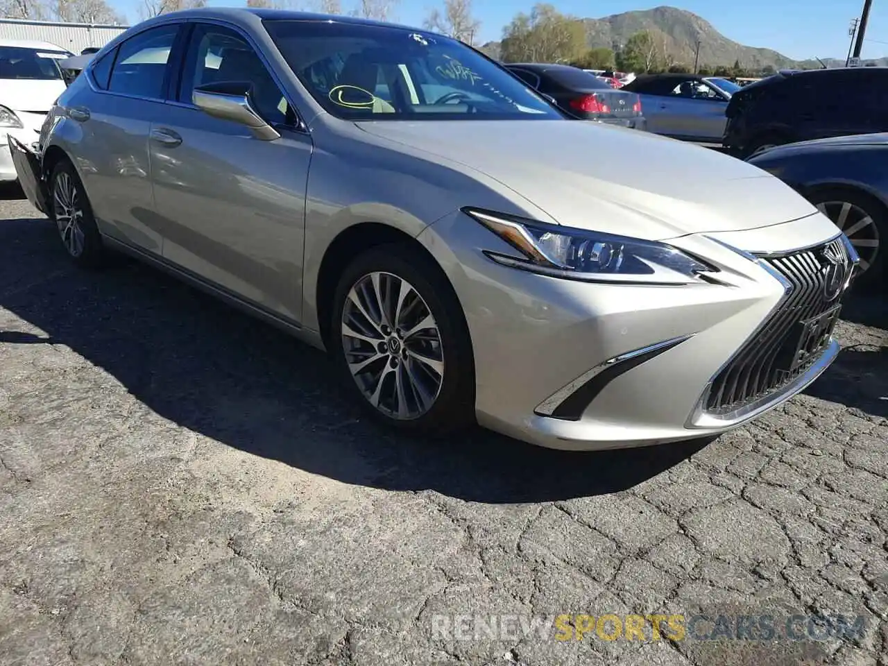 1 Photograph of a damaged car 58ABZ1B15KU031352 LEXUS ES350 2019