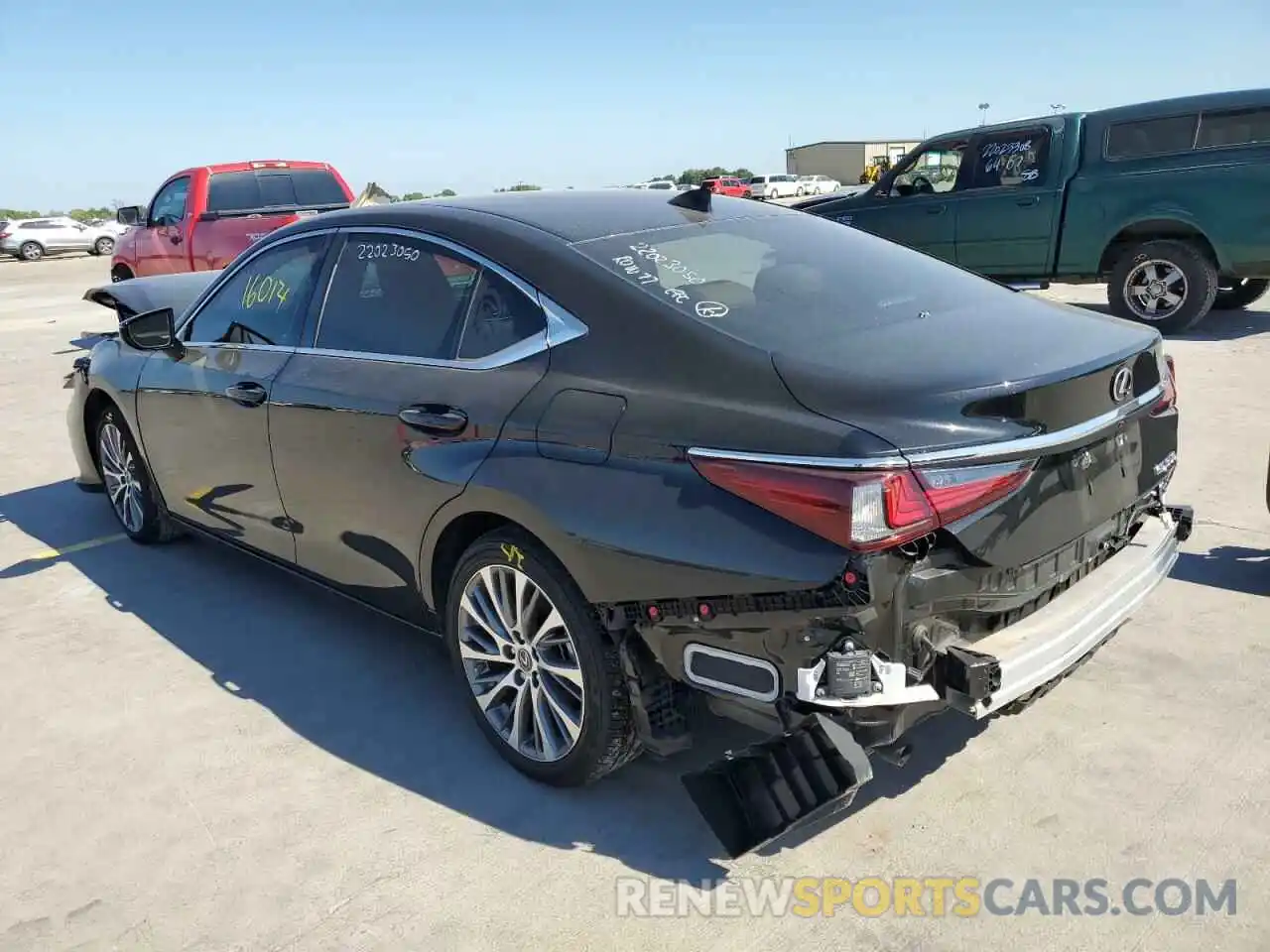 3 Photograph of a damaged car 58ABZ1B15KU031478 LEXUS ES350 2019