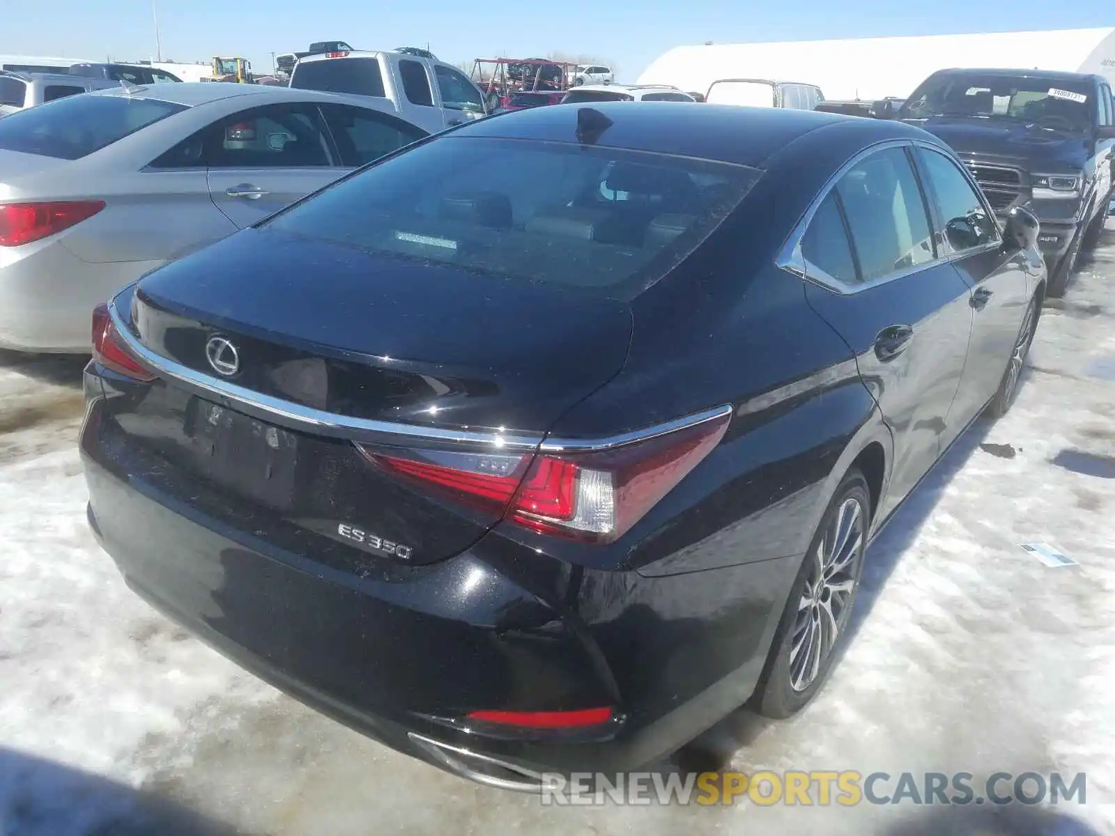 4 Photograph of a damaged car 58ABZ1B15KU033957 LEXUS ES350 2019