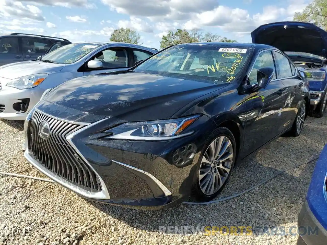 2 Photograph of a damaged car 58ABZ1B15KU035501 LEXUS ES350 2019