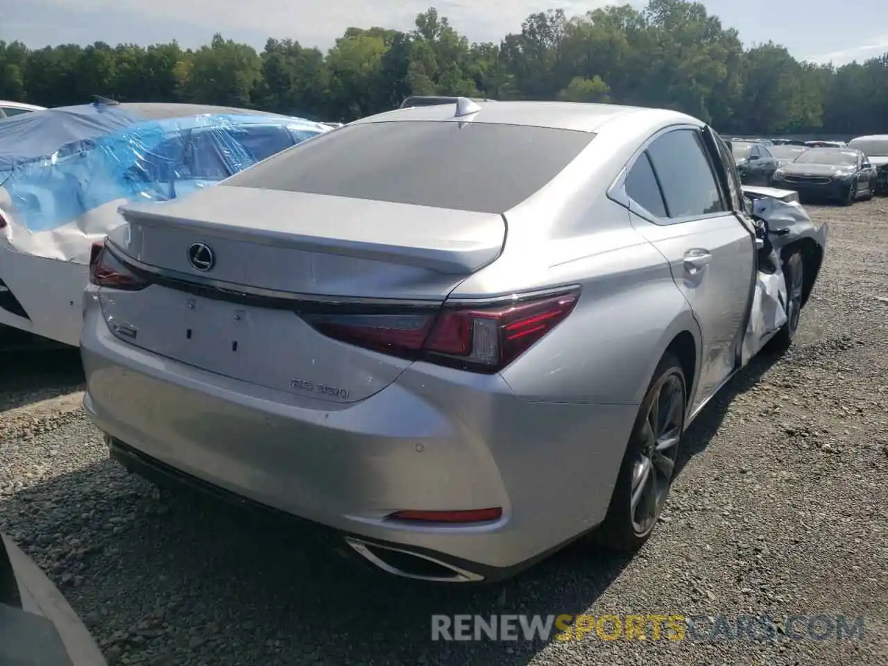 4 Photograph of a damaged car 58ABZ1B15KU036079 LEXUS ES350 2019