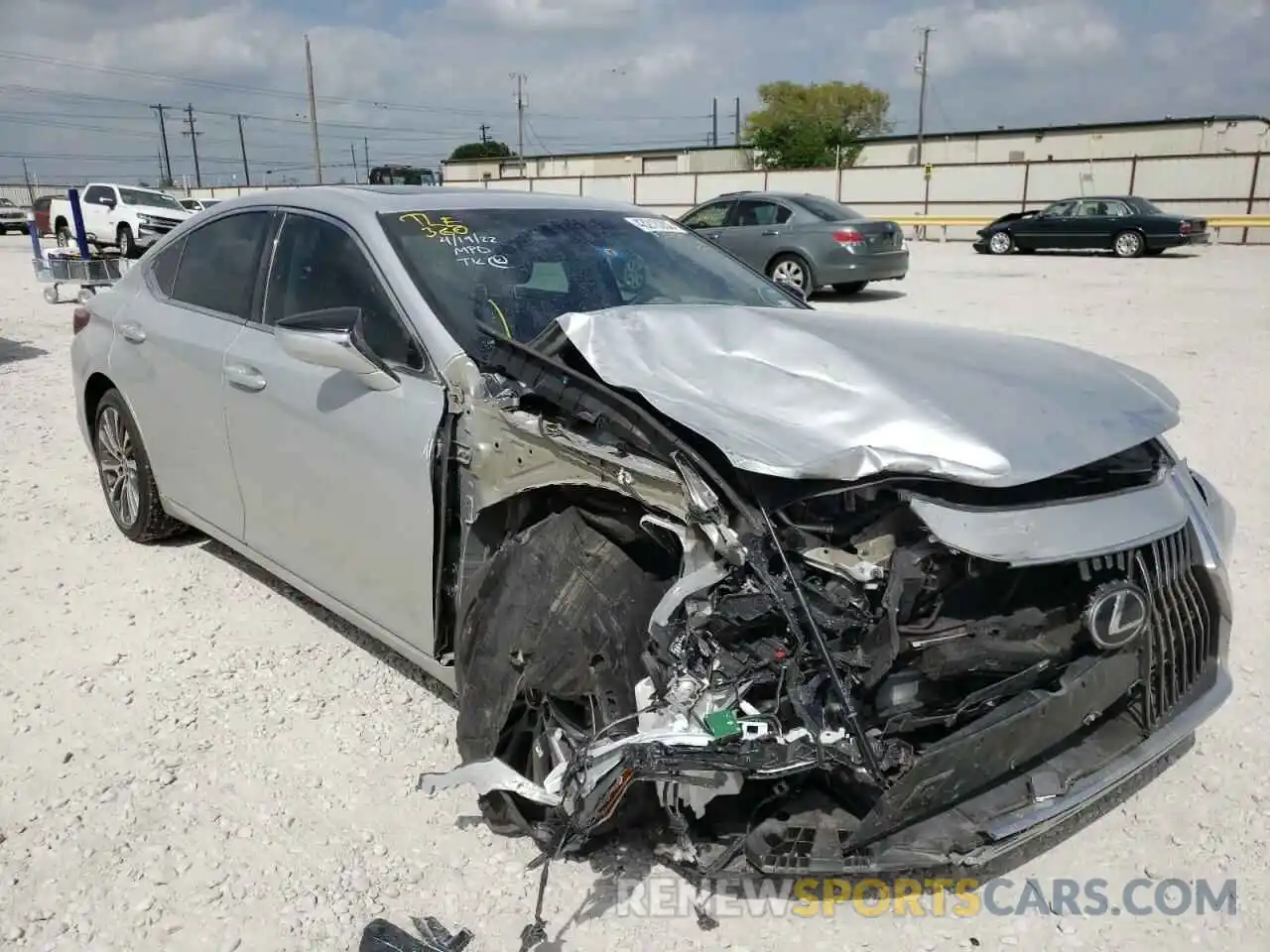 1 Photograph of a damaged car 58ABZ1B15KU036129 LEXUS ES350 2019