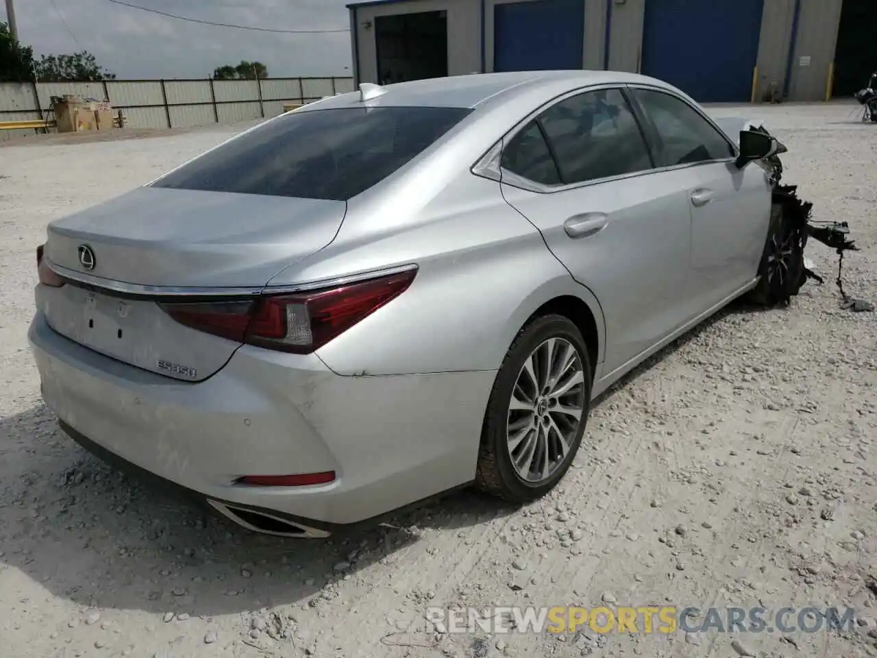 4 Photograph of a damaged car 58ABZ1B15KU036129 LEXUS ES350 2019