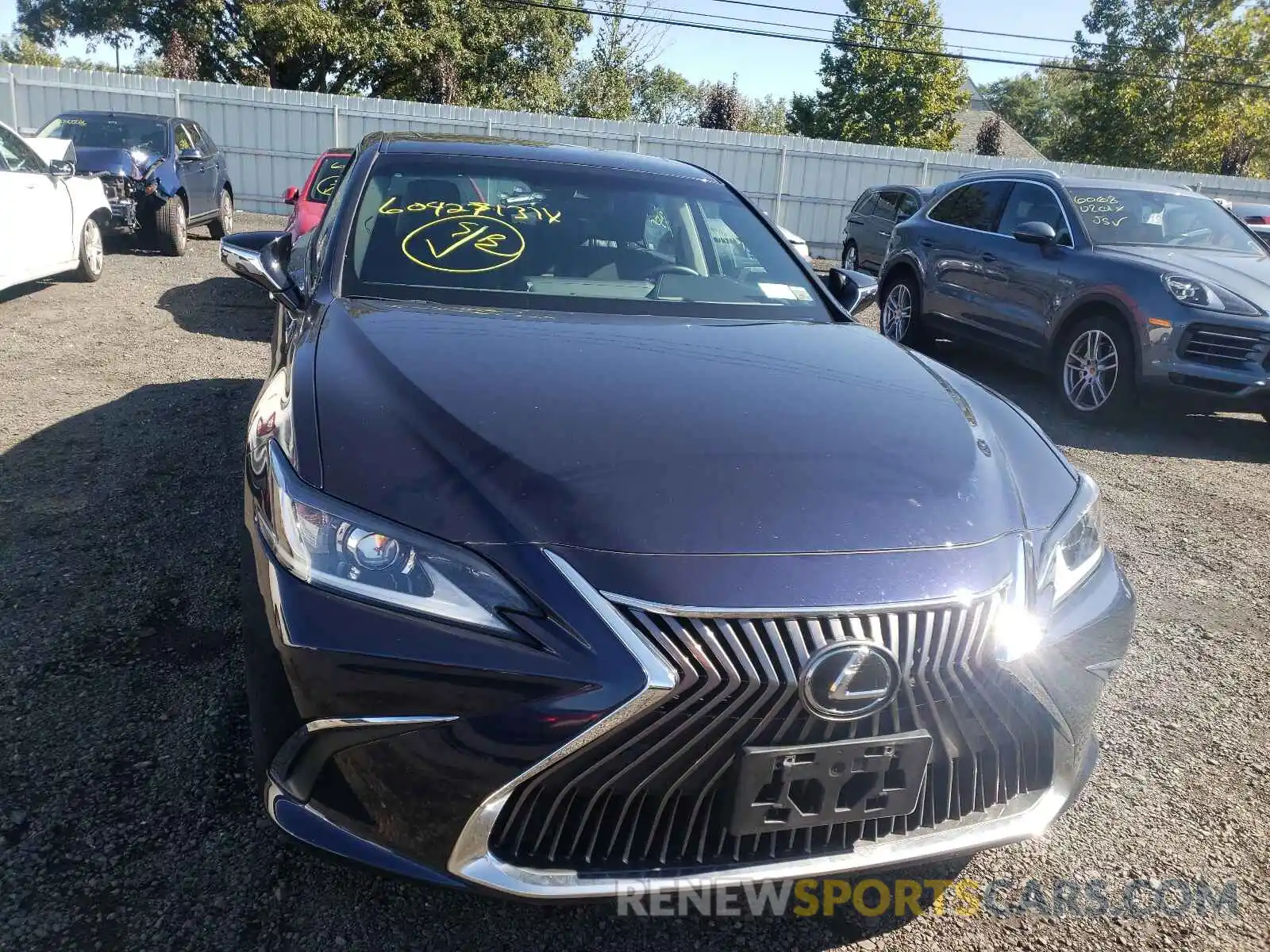 9 Photograph of a damaged car 58ABZ1B15KU036695 LEXUS ES350 2019