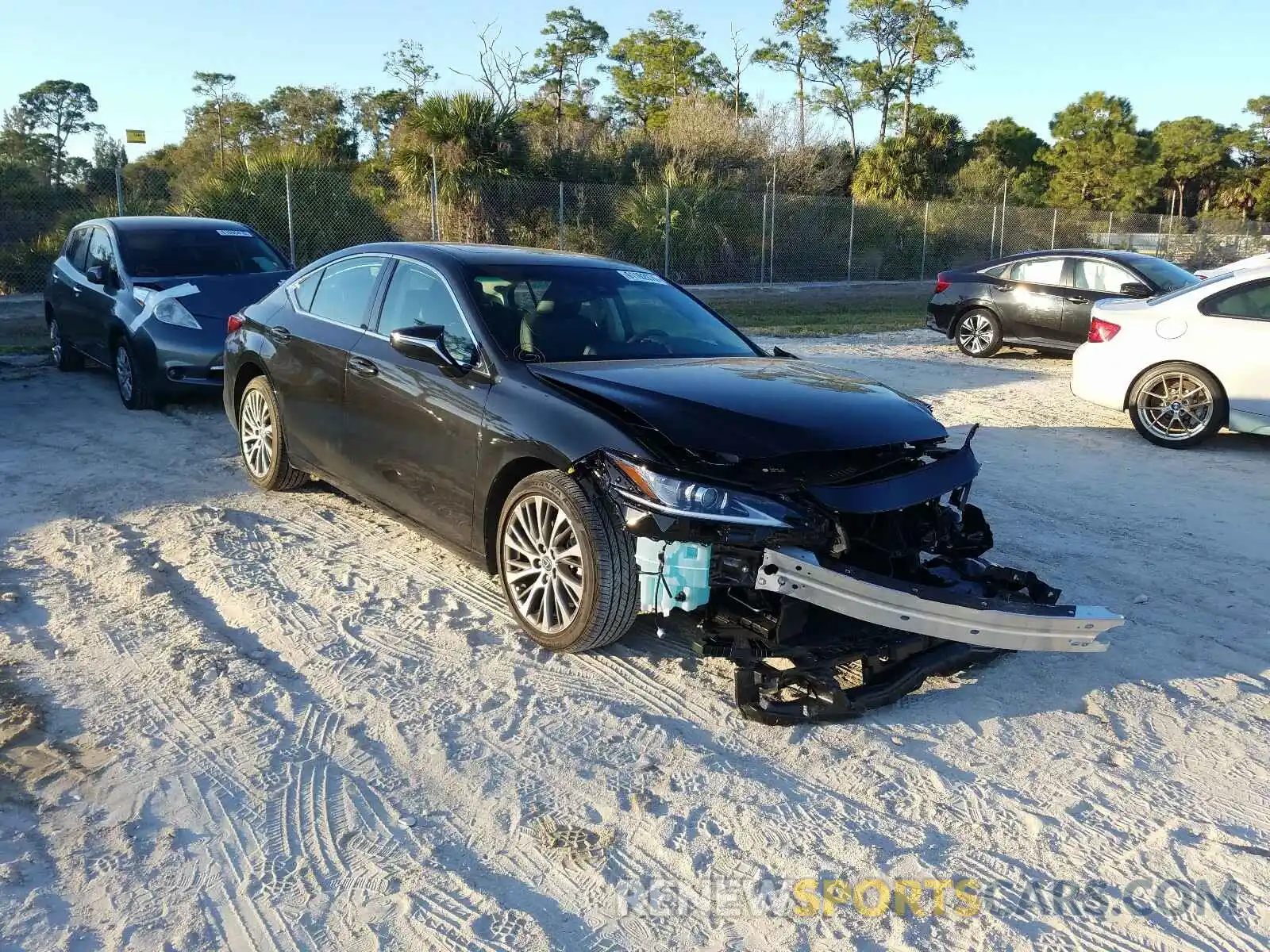 1 Photograph of a damaged car 58ABZ1B15KU038480 LEXUS ES350 2019