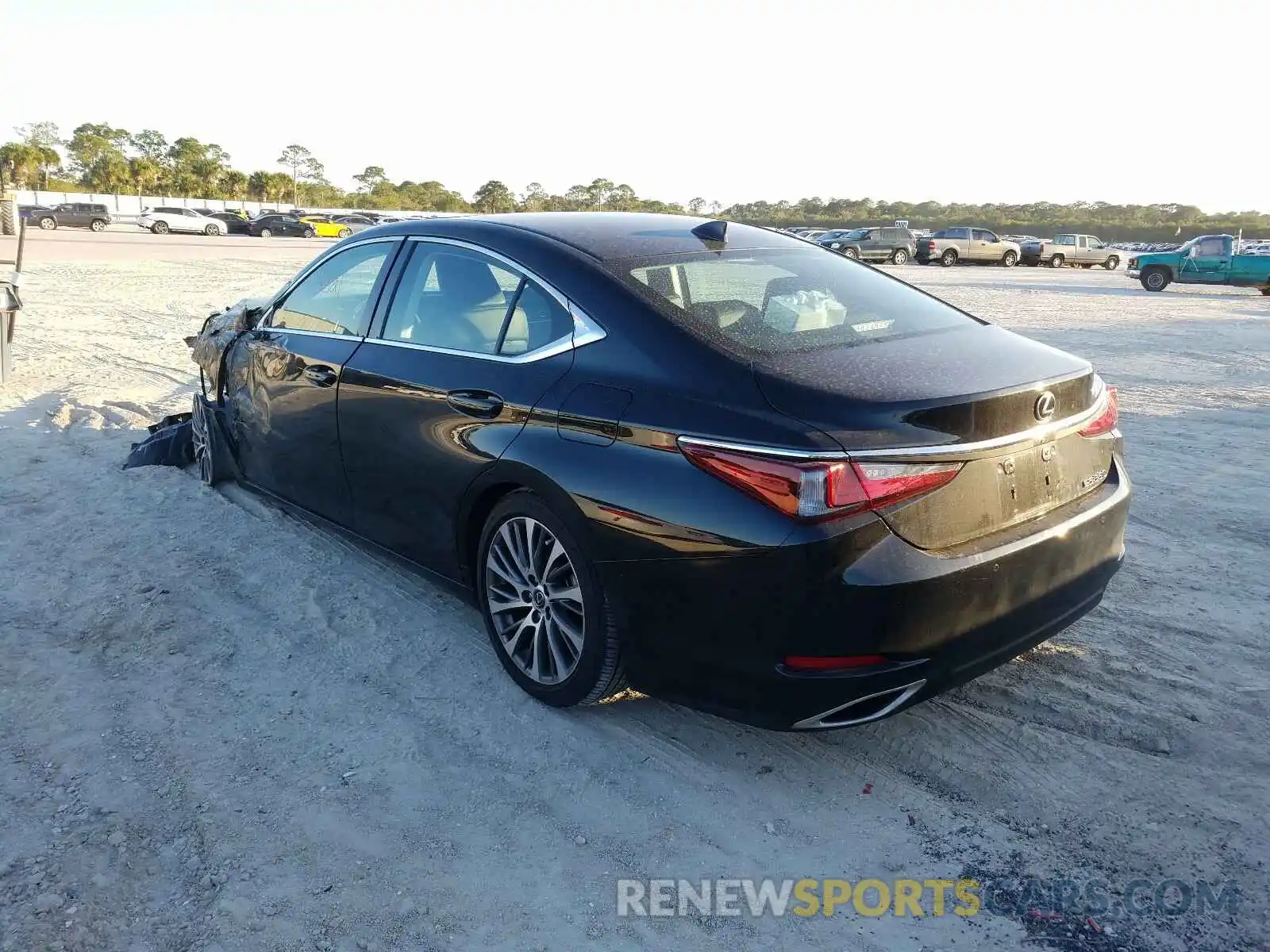 3 Photograph of a damaged car 58ABZ1B15KU038480 LEXUS ES350 2019