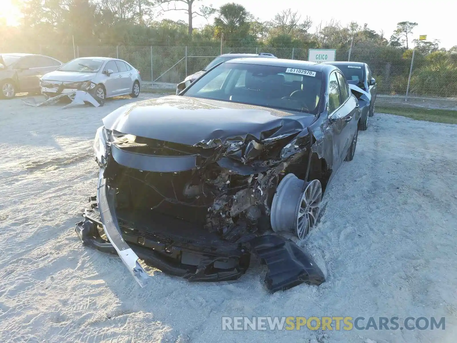 9 Photograph of a damaged car 58ABZ1B15KU038480 LEXUS ES350 2019