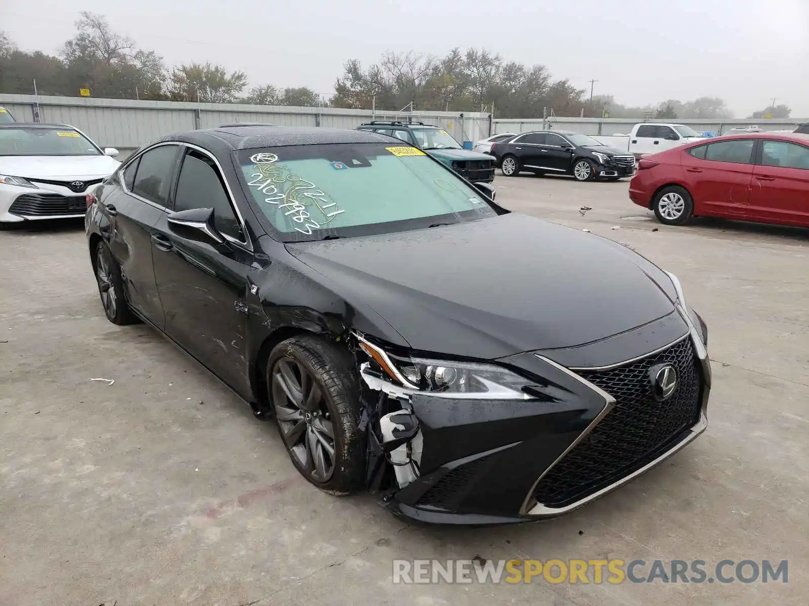 1 Photograph of a damaged car 58ABZ1B15KU039788 LEXUS ES350 2019