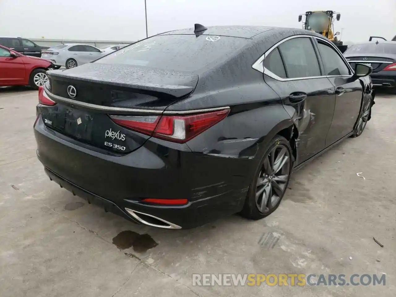 4 Photograph of a damaged car 58ABZ1B15KU039788 LEXUS ES350 2019