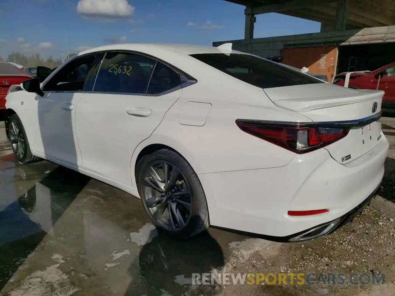 3 Photograph of a damaged car 58ABZ1B15KU040388 LEXUS ES350 2019