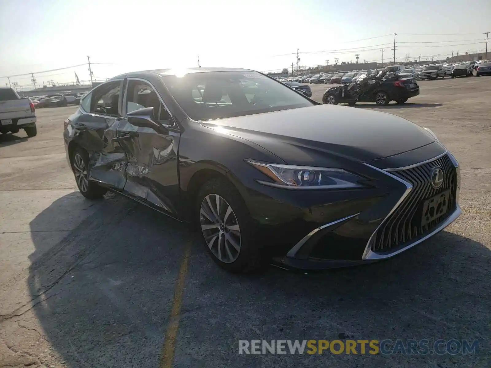 1 Photograph of a damaged car 58ABZ1B15KU043565 LEXUS ES350 2019