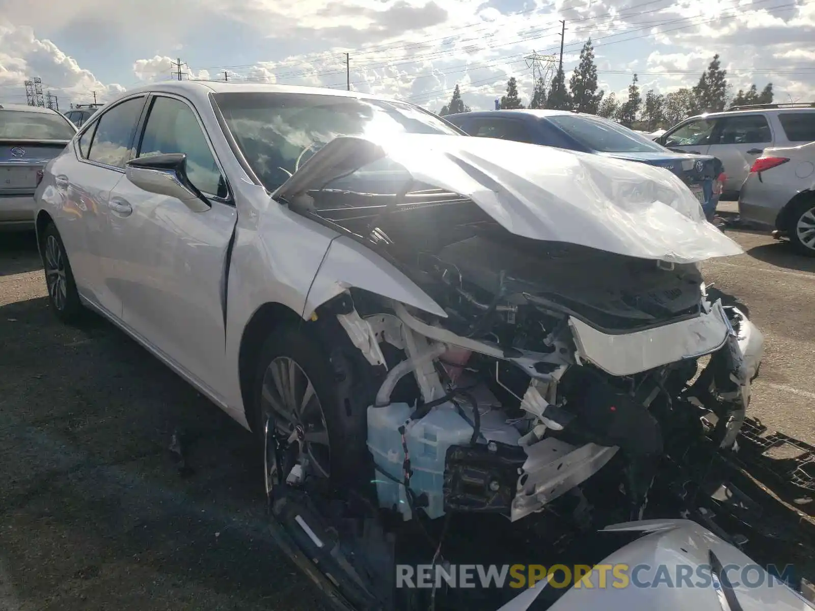 1 Photograph of a damaged car 58ABZ1B15KU043582 LEXUS ES350 2019